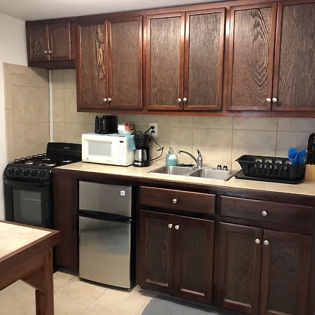 Parham Plaza Hotel