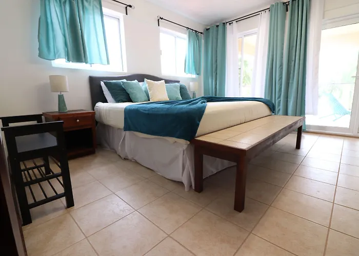 Parham Plaza San Pedro (Ambergris Caye)