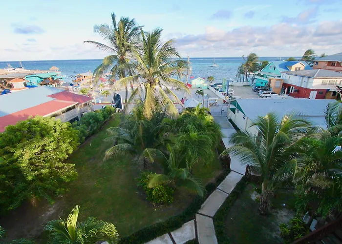 Parham Plaza Hotel 3*